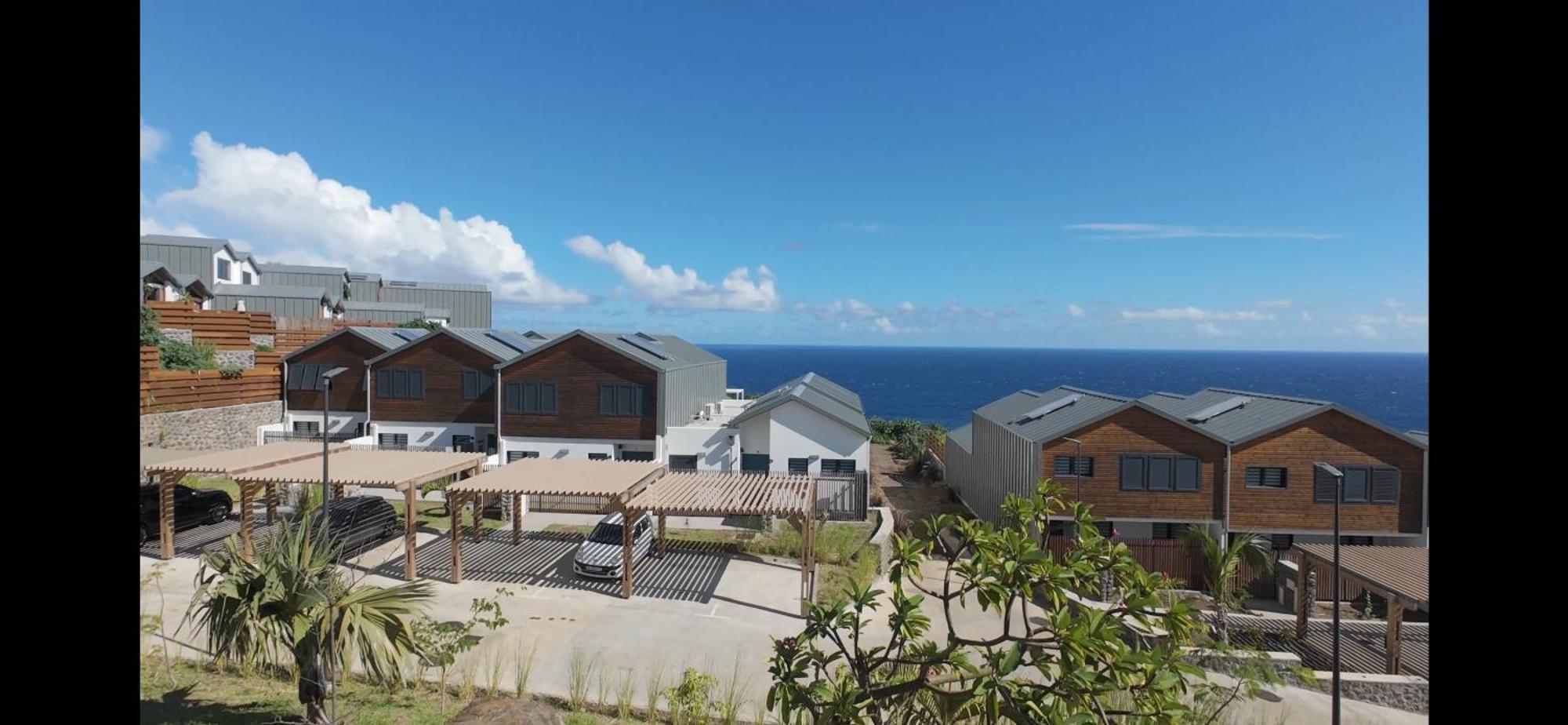 Le Reve Bleu Grand Anse Apartment Petite-Ile Exterior photo